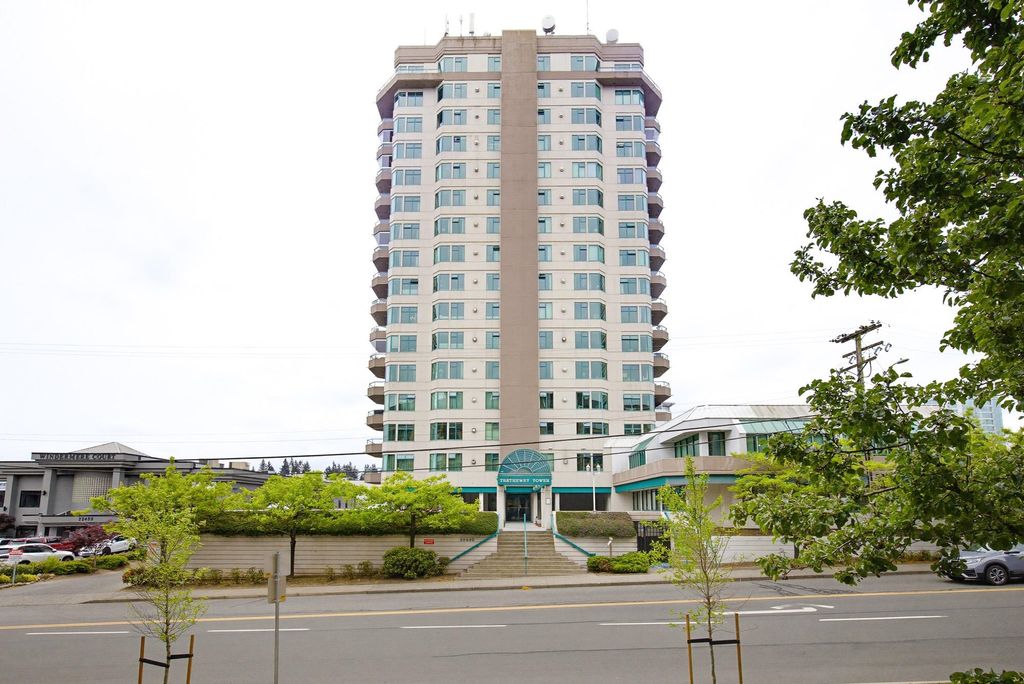 Photo of 32440 Simon Avenue #703, Abbotsford, BC V2T 5R3 (MLS # R3121532)