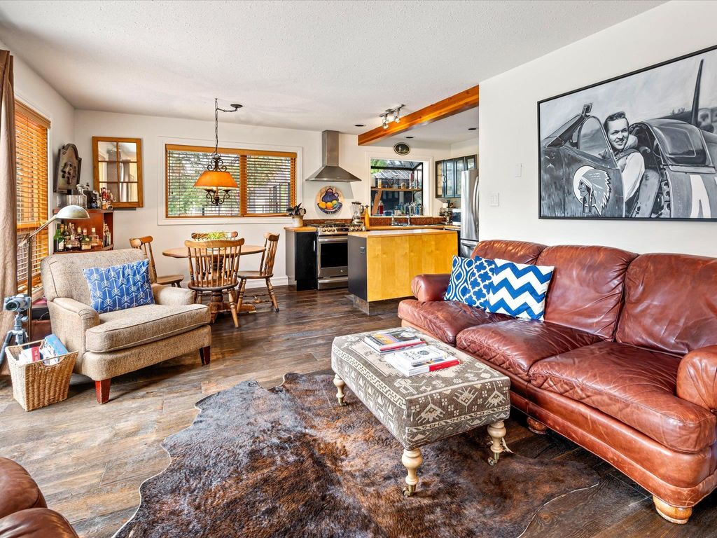 listing image 1109343923578869680