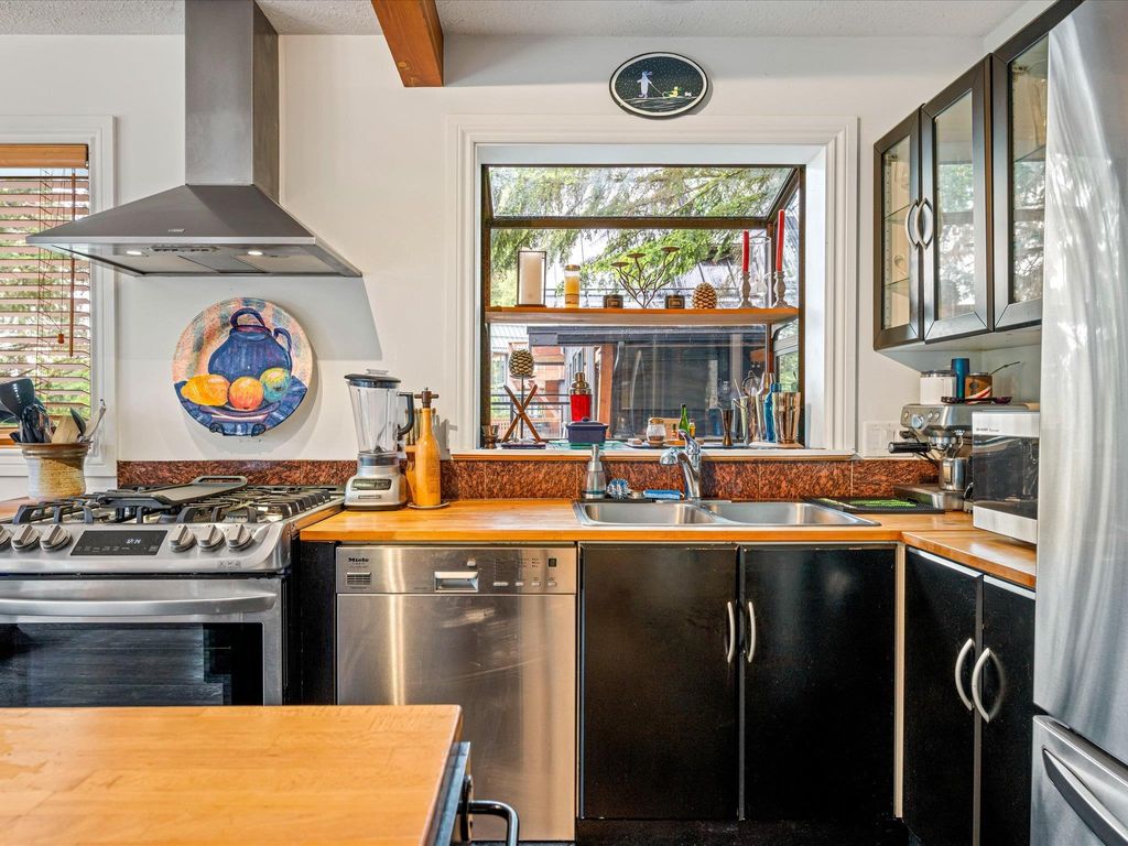 listing image 1106855748796649958