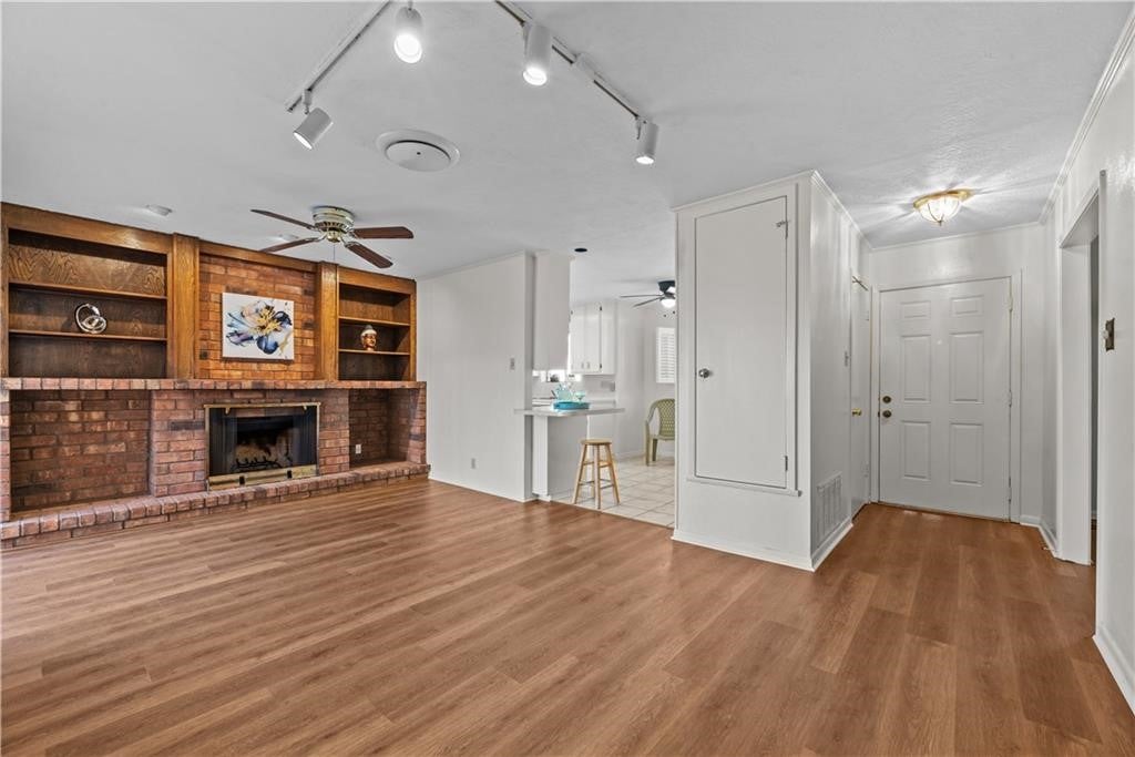 1301 Easthaven Drive