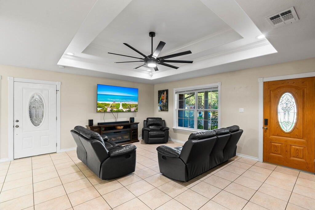 102 NORTH SANTA CLARA DR Drive