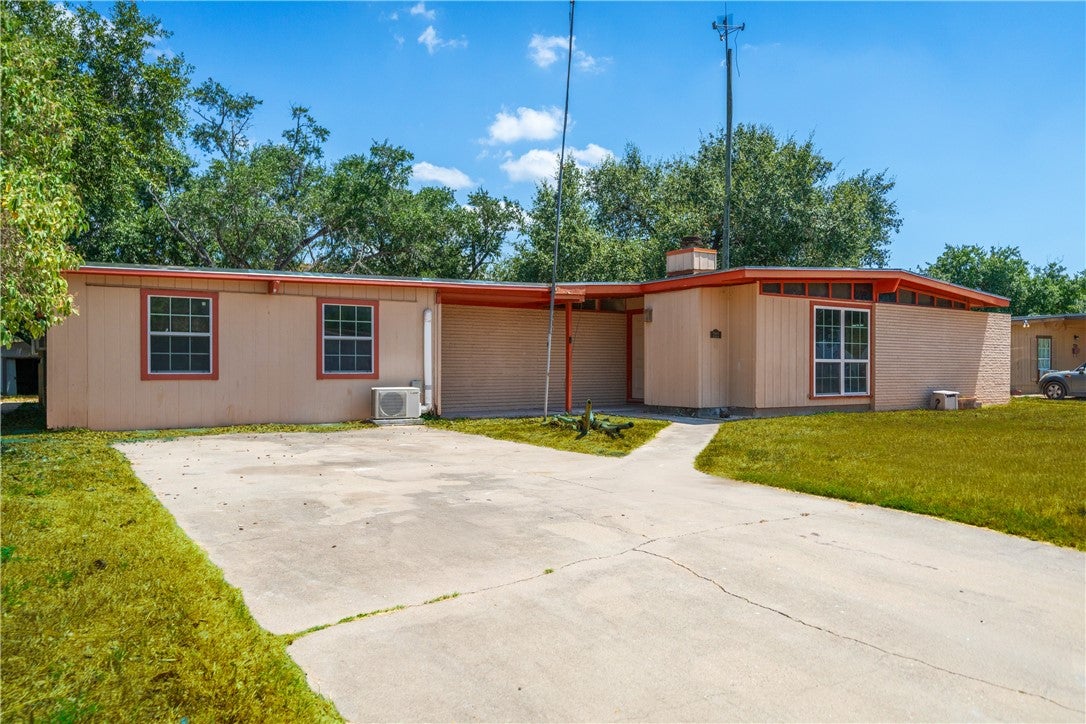 722 Santa Anita Drive