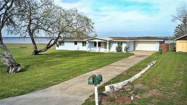 140 ZENNA DR, MATHIS, TX 78368 - Image 02eaf3b66be5100fc7aa3f14e6e02cfb/2840765580