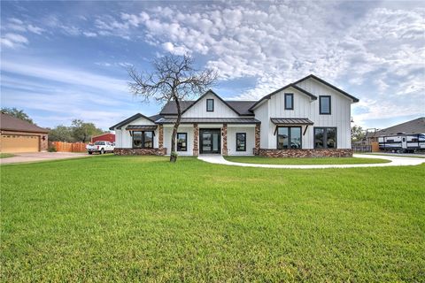 A home in Robstown