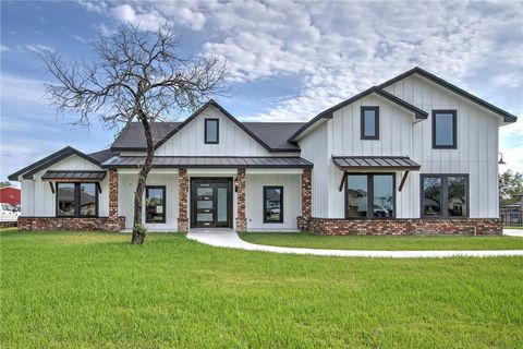 A home in Robstown