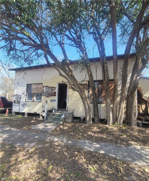 Photo of 2424 Ruth Street, Corpus Christi, TX 78405 (MLS # 471551)