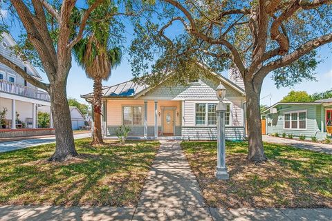 Photo of 328 Del Mar Boulevard, Corpus Christi, TX 78404 (MLS # 474002)