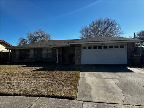Photo of 3917 Devonshire Drive, Corpus Christi, TX 78415 (MLS # 471722)