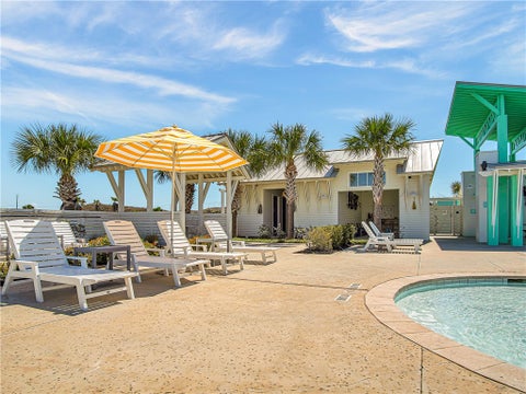 Tiny photo for 630 W Center Square W #205, Port Aransas, TX 78373 (MLS # 481714)