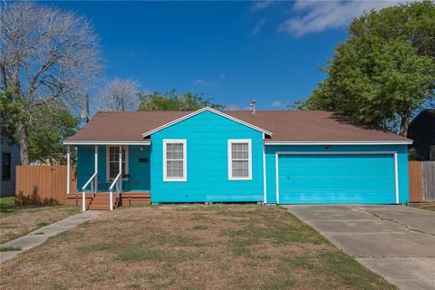 Photo of 626 Robert Drive, Corpus Christi, TX 78412 (MLS # 473935)