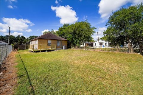 A home in Sinton