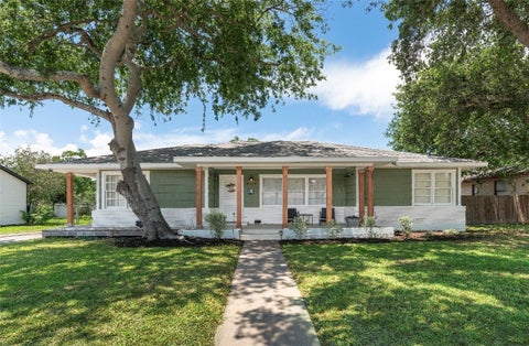 Photo of 604 Ralston Avenue, Corpus Christi, TX 78404 (MLS # 476501)