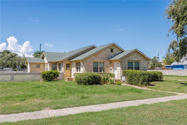 126 N WHITNEY ST, ARANSAS PASS, TX 78336 - Image 11af2ea5cb77c4cf36159465f99e64e2/2925238366