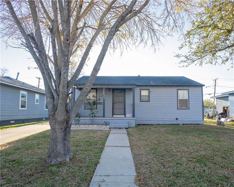 Photo of 1530 Wynwood Drive, Corpus Christi, TX 78415 (MLS # 471436)
