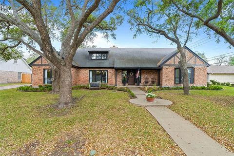 Photo of 302 Cape May Drive, Corpus Christi, TX 78412 (MLS # 474472)