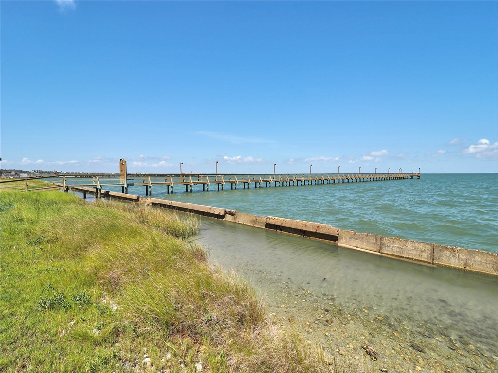 Rockport, Texas 78352, United States, 3 Bedrooms Bedrooms, ,2 BathroomsBathrooms,Residential,Active,210980