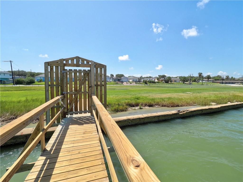Rockport, Texas 78352, United States, 3 Bedrooms Bedrooms, ,2 BathroomsBathrooms,Residential,Active,210980