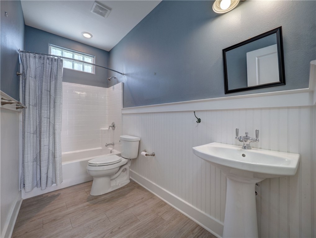 Rockport, Texas 78352, United States, 3 Bedrooms Bedrooms, ,2 BathroomsBathrooms,Residential,Active,210980