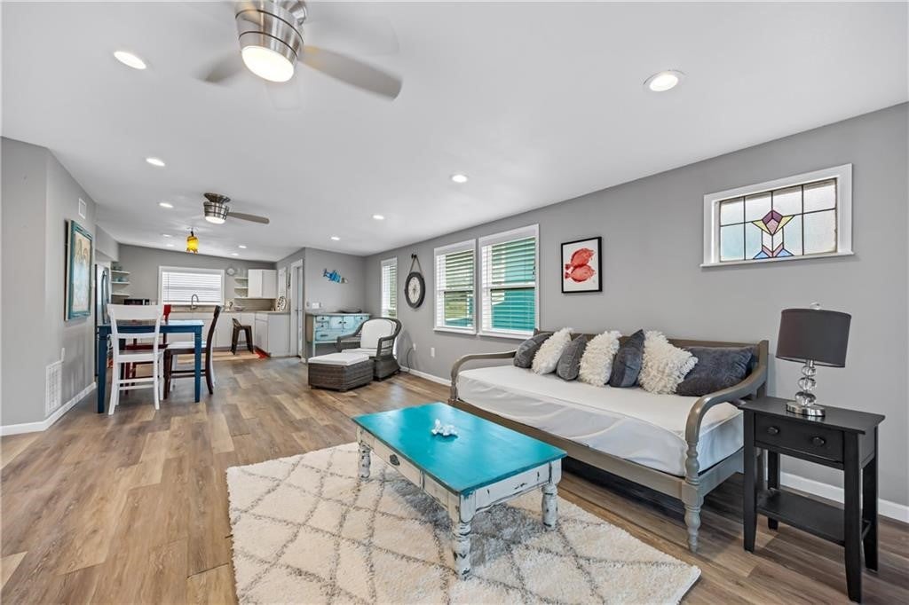 410 N Sandpiper