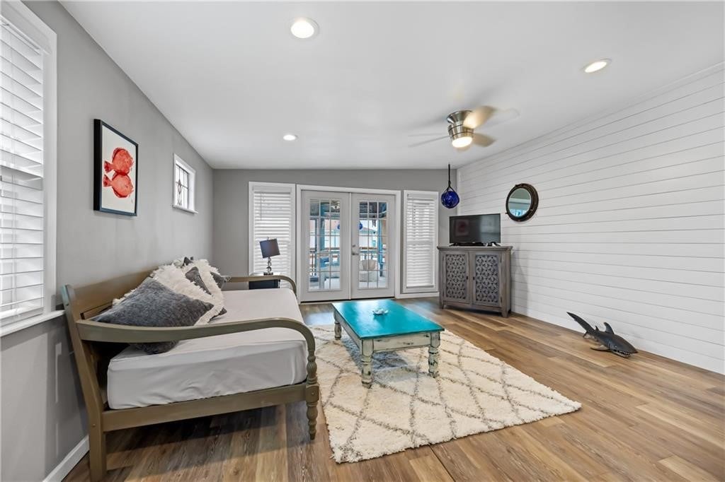 410 N Sandpiper