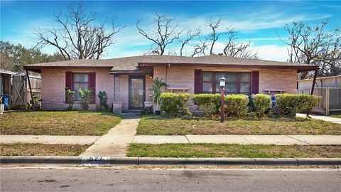 Photo of 521 Chamberlain Street, Corpus Christi, TX 78404 (MLS # 472110)