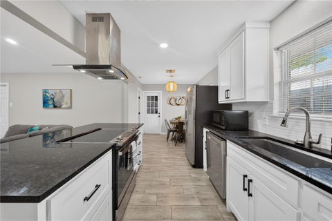 Tiny photo for 4637 Stonegate Way, Corpus Christi, TX 78411 (MLS # 481763)