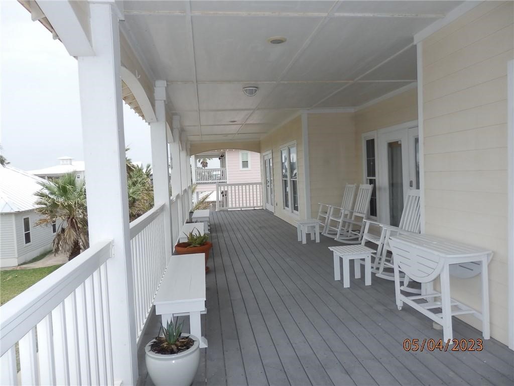 Port Aransas, Texas 78373, United States, 4 Bedrooms Bedrooms, ,3 BathroomsBathrooms,Residential,Active,88784