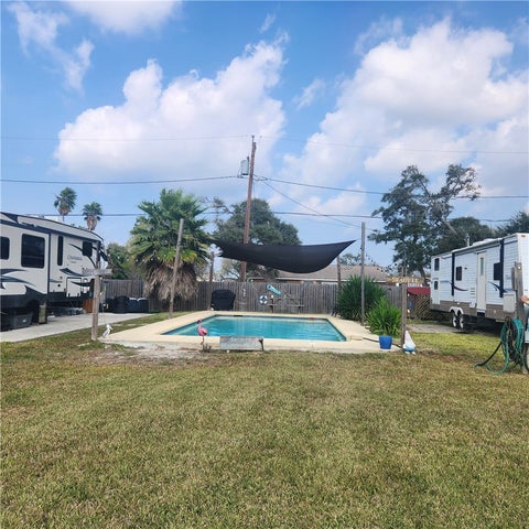 Tiny photo for 123 Bermuda Drive, Rockport, TX 78382 (MLS # 481833)