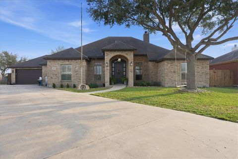 Photo of 10201 Maple Leaf, Corpus Christi, TX 78410 (MLS # 471974)