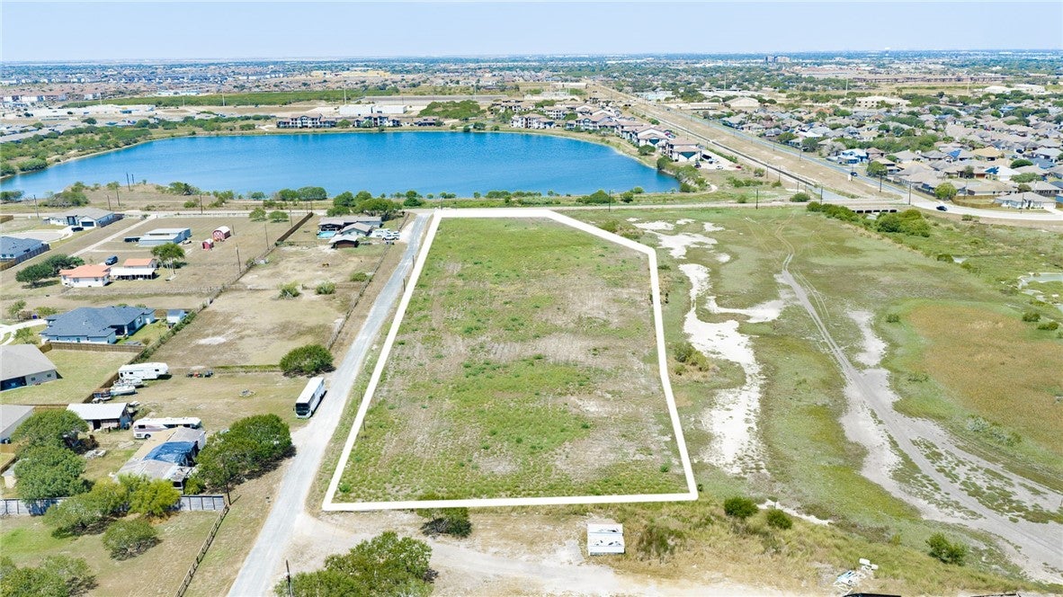 7602 County Road 7B