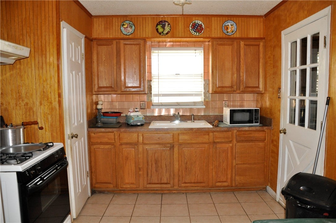 5841 Glen Arbor Drive