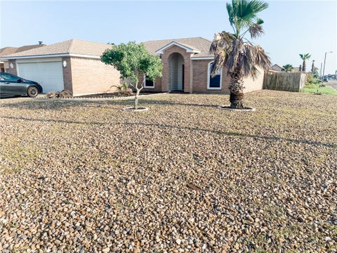 Photo of 13901 Lighthouse Drive, Corpus Christi, TX 78418 (MLS # 482268)