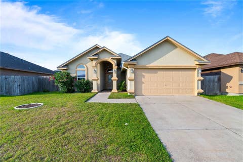 Photo of 6114 Queen Bess Drive, Corpus Christi, TX 78414 (MLS # 476437)