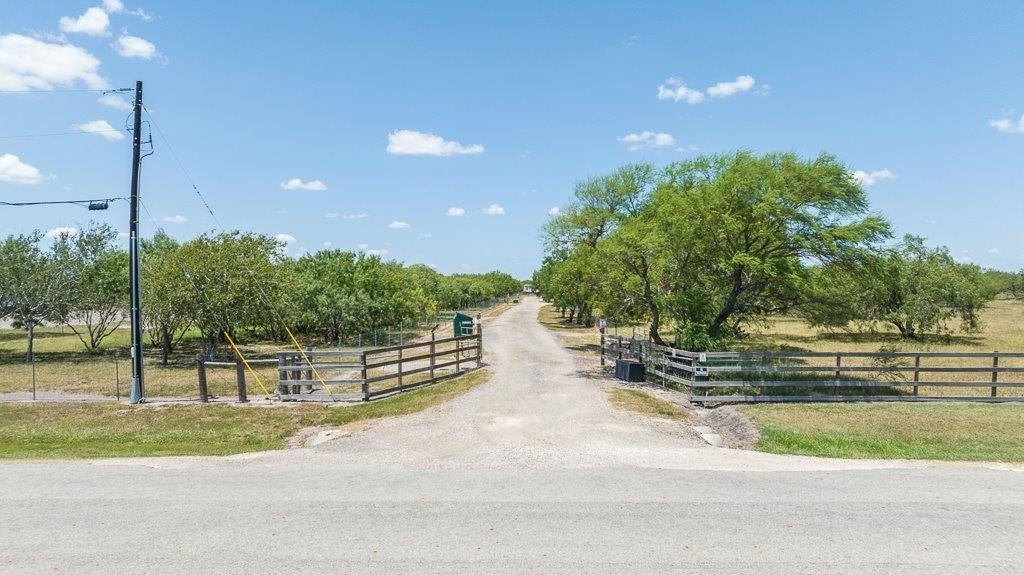 9223 County Road 2249