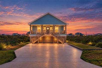 324 W Live Oak Lane Rockport TX 78382