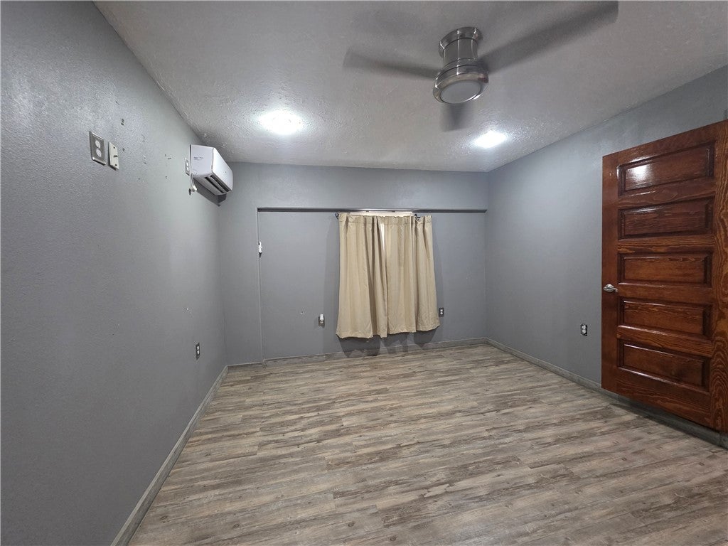 1905 Suntide Road
