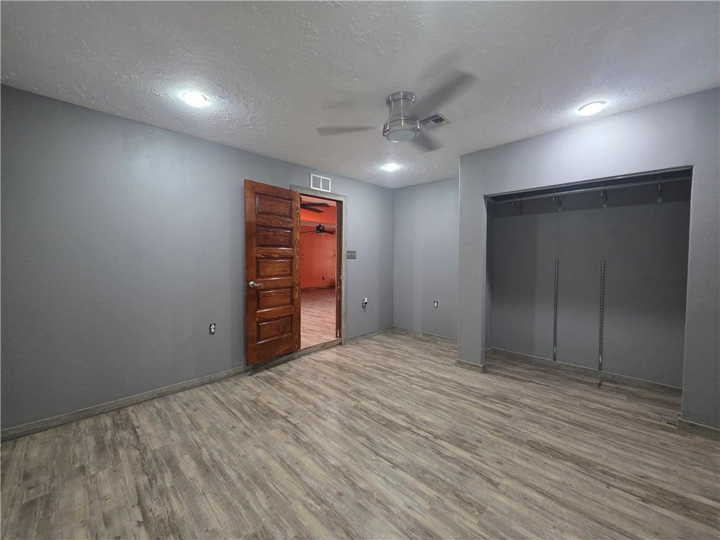 1905 Suntide Road