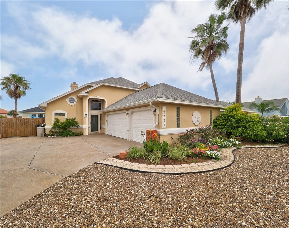 13726 EAGLESNEST BAY Drive