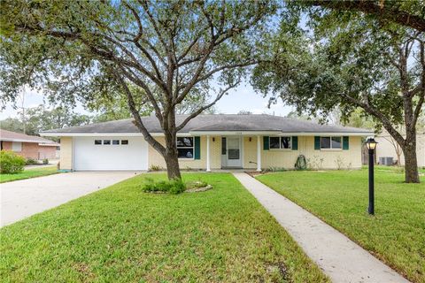 A home in Sinton