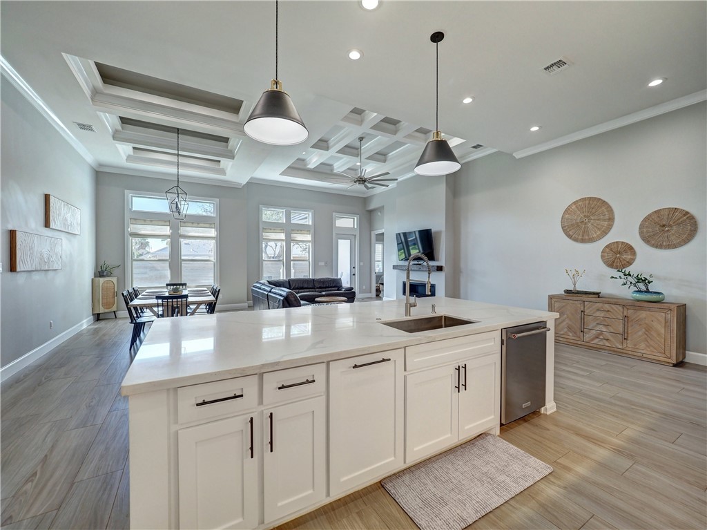 Corpus Christi, Texas 78418, United States, 4 Bedrooms Bedrooms, ,3 BathroomsBathrooms,Residential,Pending,33431