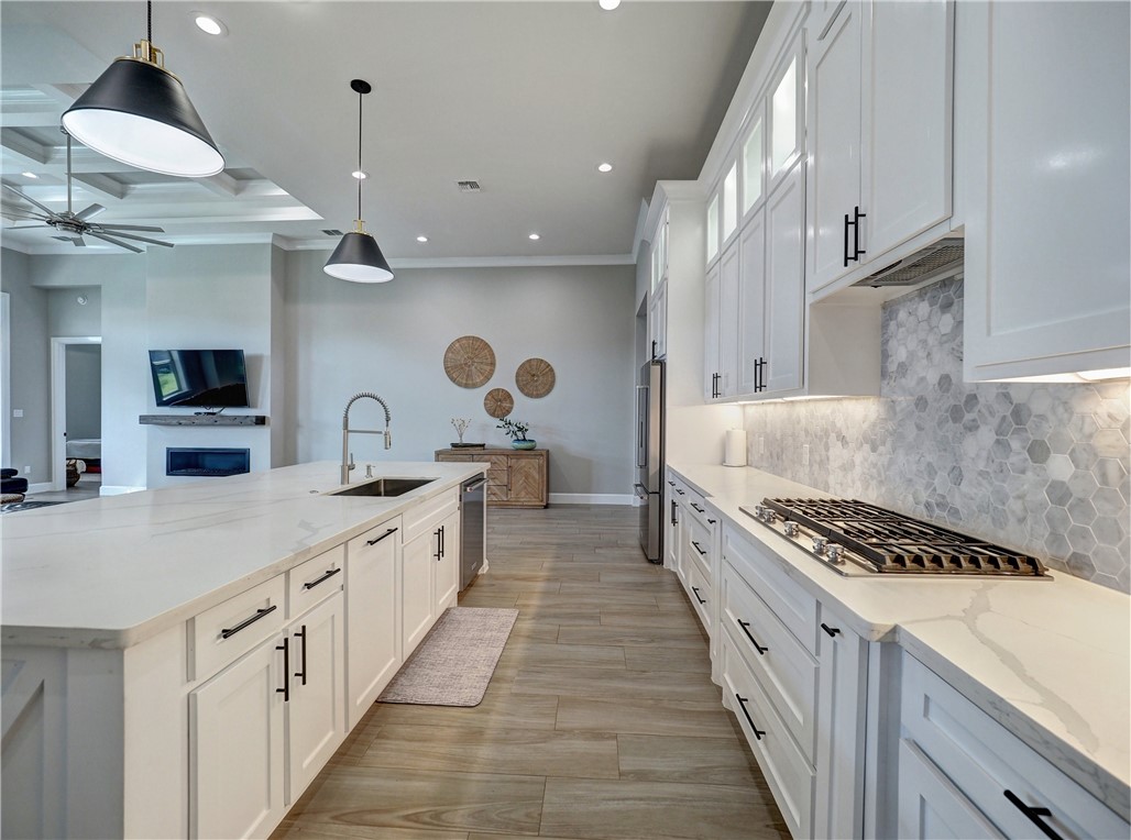 Corpus Christi, Texas 78418, United States, 4 Bedrooms Bedrooms, ,3 BathroomsBathrooms,Residential,Pending,33431