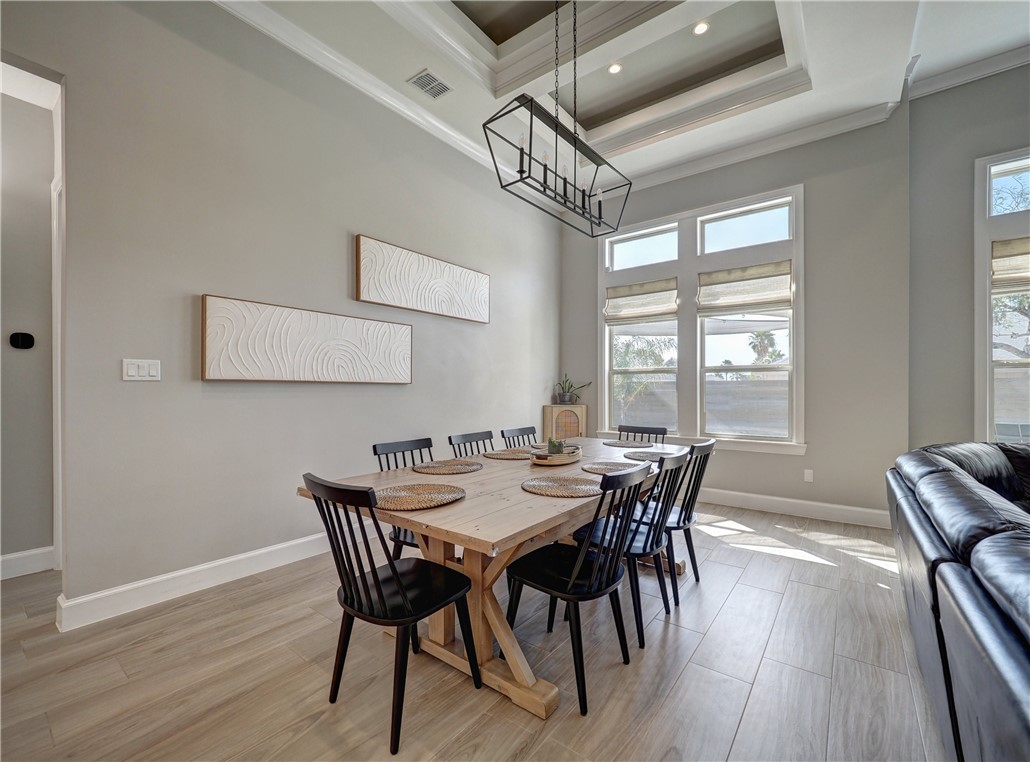 Corpus Christi, Texas 78418, United States, 4 Bedrooms Bedrooms, ,3 BathroomsBathrooms,Residential,Pending,33431