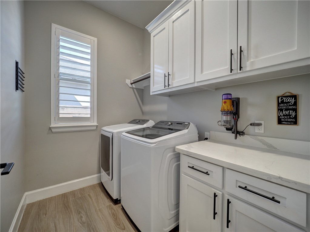 Corpus Christi, Texas 78418, United States, 4 Bedrooms Bedrooms, ,3 BathroomsBathrooms,Residential,Pending,33431