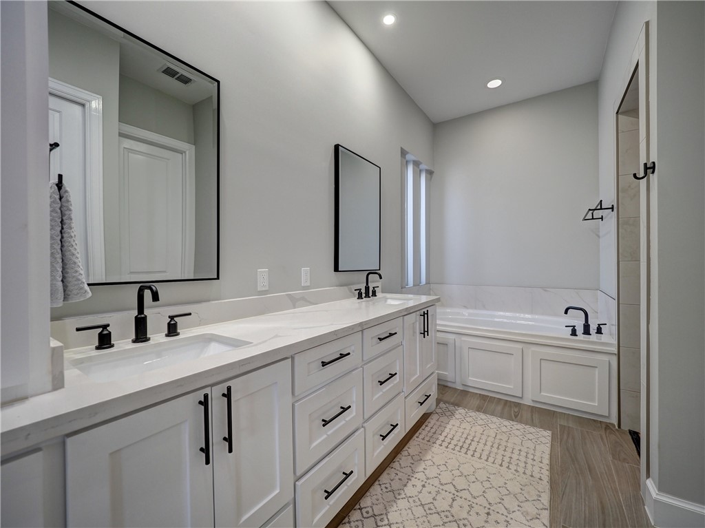 Corpus Christi, Texas 78418, United States, 4 Bedrooms Bedrooms, ,3 BathroomsBathrooms,Residential,Pending,33431