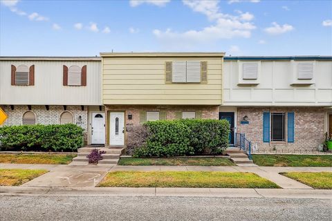 Photo of 4049 Ogrady Drive, Corpus Christi, TX 78413 (MLS # 472269)