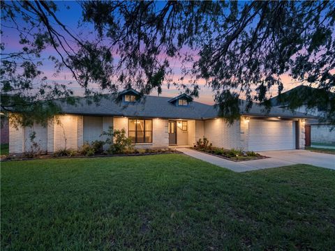 Photo of 6642 Mountain Wood Drive, Corpus Christi, TX 78413 (MLS # 476012)