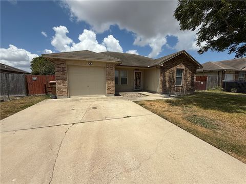 Photo of 5701 Arboleda, Corpus Christi, TX 78417 (MLS # 471933)