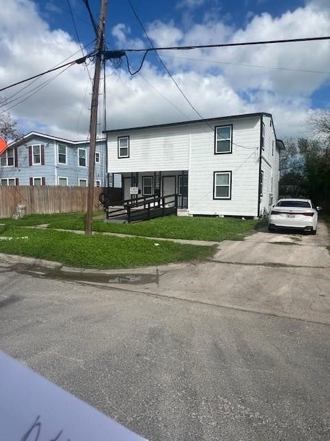 Photo of 1626 18th Street, Corpus Christi, TX 78404 (MLS # 474772)