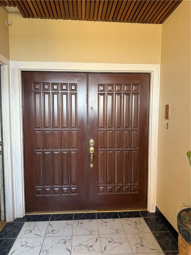4350 Ocean Drive 705