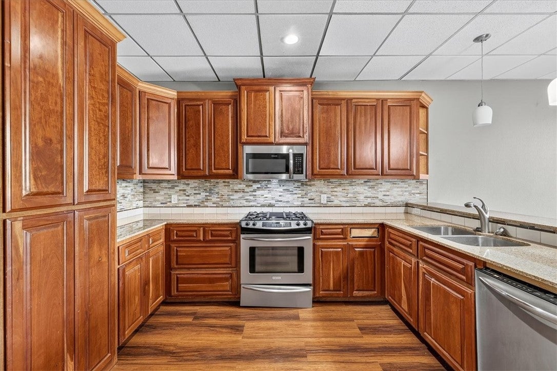 4600 Ocean Drive 104